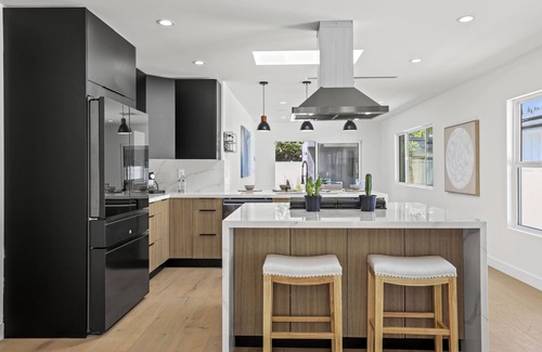 Valley Glen House | private paradise in the heart of Sherman Oaks!