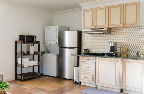 Naples Apartment | Private Paradise - Large, Peaceful Studio w Patio