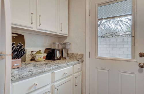 Las Vegas Apartment | Private Parking and Patio.Longer Stays Available