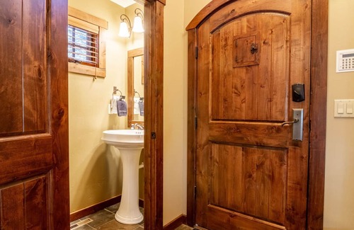 Tamarack Cottage | Private Patio & Hot Tub | Stone Fireplace | Spectacular Mountain Views