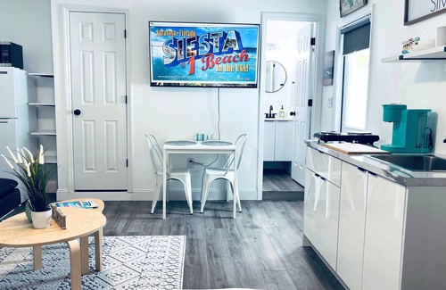 Sarasota Springs Apartment | Private & Peaceful Studio Apt - Central Location & Just Mins To Hospitals!