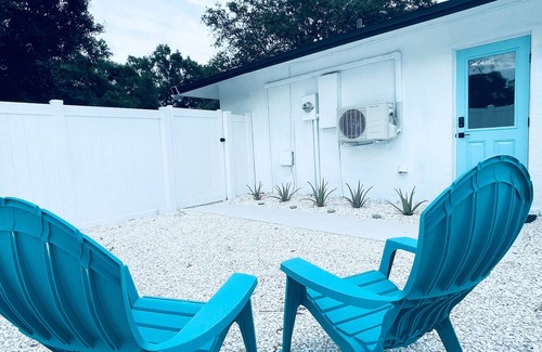 Sarasota Springs Apartment | Private & Peaceful Studio Apt - Central Location & Just Mins To Hospitals!