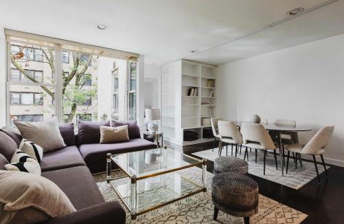 Turtle Bay Apartment | Private Penthouse w Roof Oasis