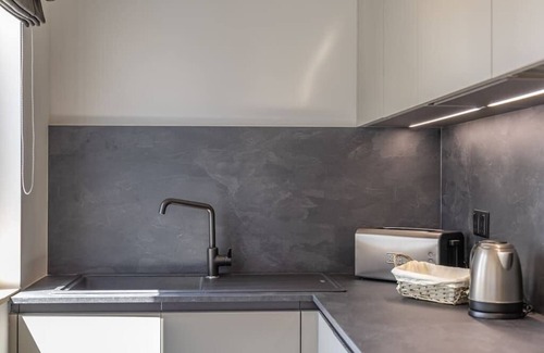 St. Andrew's Apartment | Private Penthouse with Spa Bath Pembroke St Julians