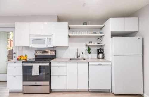 Lower Avenues House | Private Pet Friendly Avenues Suite-❤️ of Downtown!