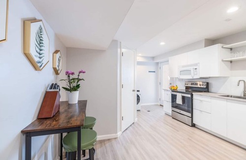 Lower Avenues House | Private Pet Friendly Avenues Suite-❤️ of Downtown!