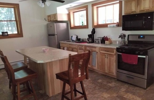New Albany Cabin | Private, Pet-Friendly, Cozy Cabin - handicap accessible!