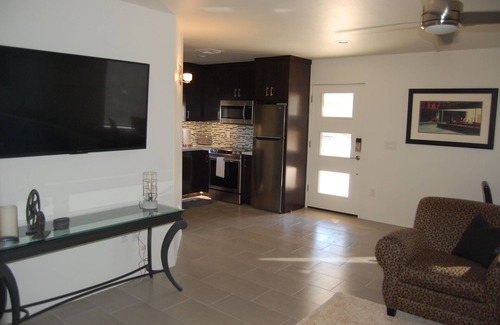 Paradise Valley Village Villa | Private Phoenician Sanctuary- Villa De Paz