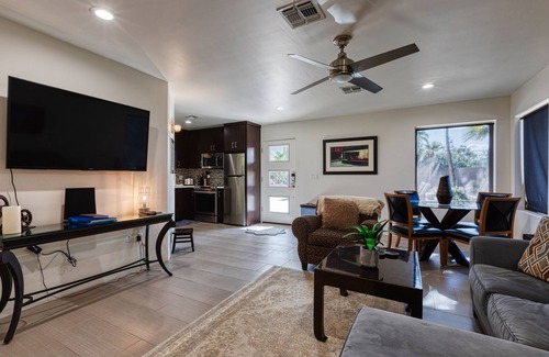 Paradise Valley Village Villa | Private Phoenician Sanctuary- Villa De Paz