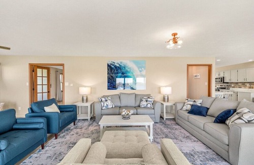North Webster House | Private pier!Game Room!Fishing!Paddleboat!Kayaks!