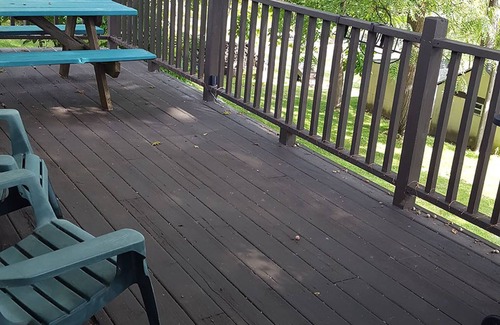 Plymouth House | Private pier. Waterfront cottage - enjoy a relaxing retreat, 3 bedroom, 1 bath