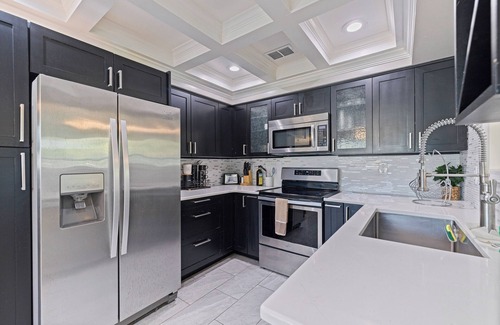 St. Petersburg - Clearwater House | Private Pool, 7 Mi to Spa Beach! Family Pastel Gem