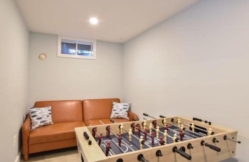 Wellfleet House | Private Pool and Close to Marconi Beach