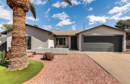 Parque Vista Estates House | Private Pool and Playground Phoenix Paradise!