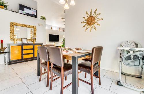 Royal Palms House | Private Pool and Yard Family Getaway in Davenport