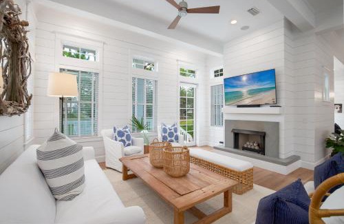 Wiregrass Meadows House | Private Pool - Carriage House - Ping Pong - Luxury