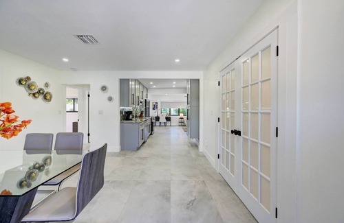 North Andrews Gardens House | Private Pool | Close Proximity to the Beach | Modern Amenities | Recently Renovated Caribbean Villa