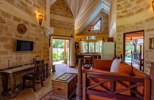 Diani Beach Cottage | private pool cottage diani beach