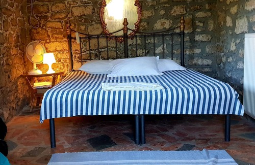 Galatas Resort | Private Pool Country Cottages