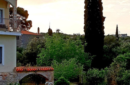 Galatas Resort | Private Pool Country Cottages