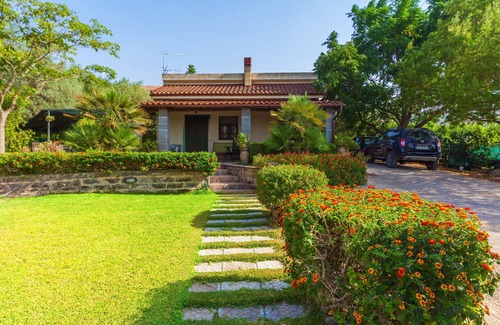 Carlentini Villa | Private Pool, countryside, relaxing and peaceful area