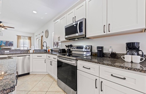 Cumbrian Lakes Apartment | Private Pool*Game Room*Close to Disney!