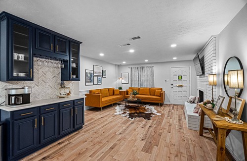 Grand Prairie House | Private pool, game room minutes from AT&T, Globe Life and 6 flags.