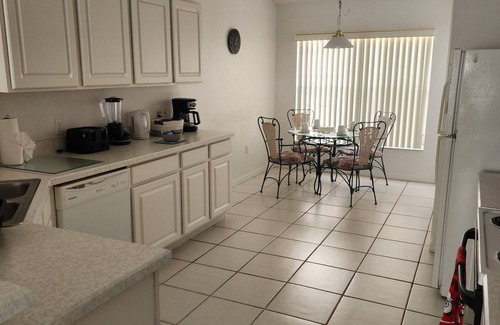 Bridgewater Crossing House | Private Pool Home in peaceful neighborhood <8 miles to Disney!