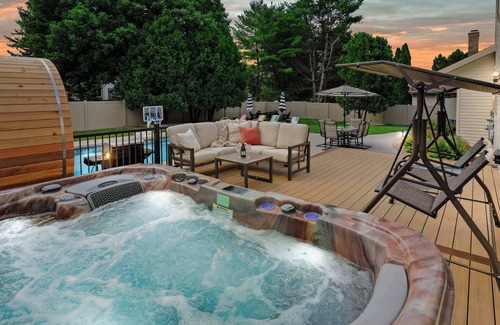 Sun Prairie House | Private Pool - HOT TUB - Sauna - Game Room - Pets