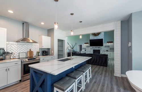 Lewes House | Private Pool Hot tub Fire Pit Beach House Sleeps 10