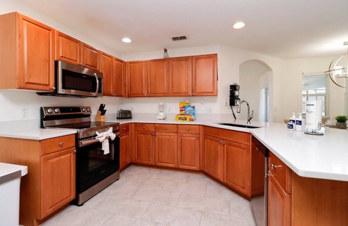 Tuscan Ridge House | Private Pool, Hot Tub & Movie Room – Sleeps 9