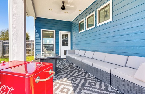 Wellborn Cottage | Private Pool & Hot Tub: 'wild Horse' Home!