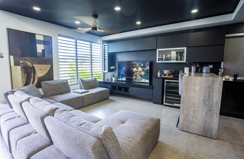 Hatillo Villa | Private Pool, Hydromassage Jacuzzi & short drive away from amazing beaches.