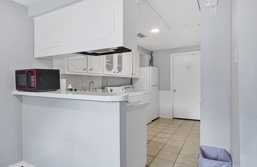 Sharpstown House | Private Pool ! King Bed ! Cozy Patio & BBQ 7b/4ba