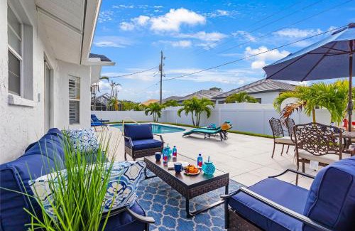 Naples Park House | Private Pool｜Near Beach｜Fenced Yard｜Outdoor Living