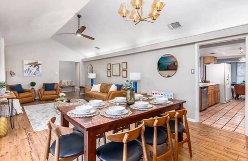 Wetmore House | Private Pool & NEW Hot Tub in The Hill Country