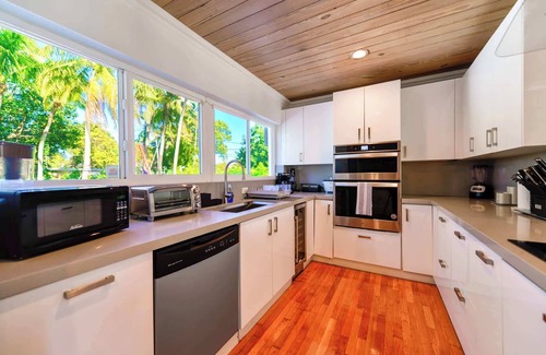 South Miami House | Private Pool Oasis – Ideal Vacation Escape