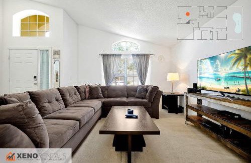 Kissimmee House | Private Pool Oasis with King Bed