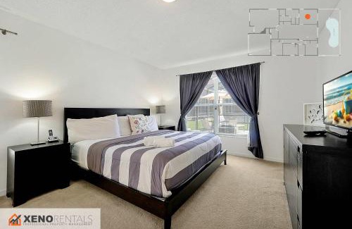 Kissimmee House | Private Pool Oasis with King Bed