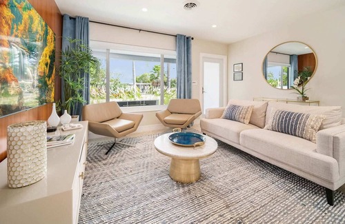 Coral Heights House | Private Pool, Outdoor Palapa Lounge, BBQ & Hot Tub