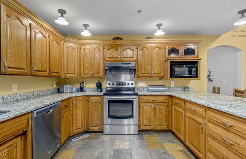 Branson Theater District House | Private Pool - Pickleball - Hot Tub - Theatre Room