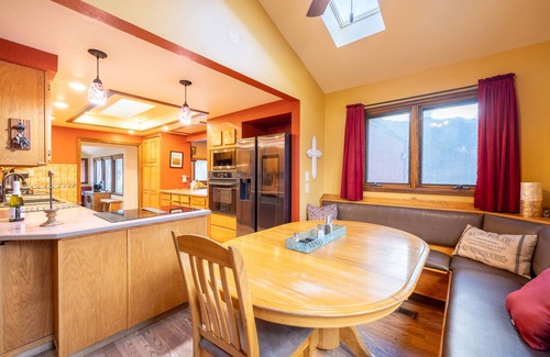 Skyway House | Private Pool/Slide/Hot Tub-5 min to Broadmoor/7 Falls/Zoo, Borders Open Space