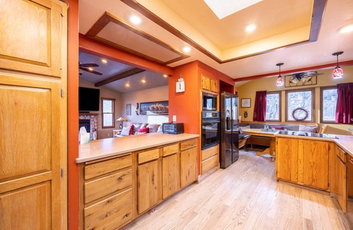 Skyway House | Private Pool/Slide/Hot Tub-5 min to Broadmoor/7 Falls/Zoo, Borders Open Space