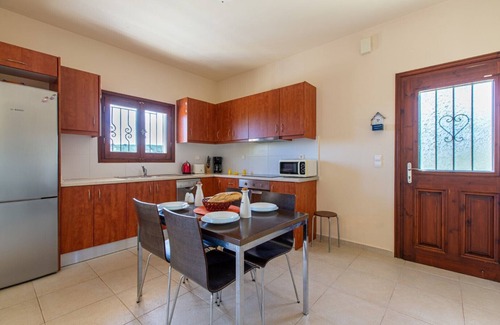 Darmarochori Villa | Private pool ★ Sea view ★ Cretan style villa ★ 2bedrooms ★ 6 sleeps