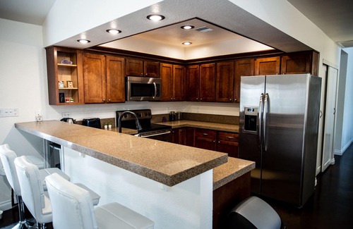 Chinatown House | Private Pool/Spa $6Uber to Strip & Conv. Center $14Uber to airport. Sanitized!