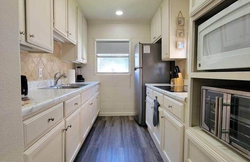 South Padre Island House | Private Pool w Barbecue in Private Backyard