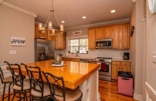 North Shore Acres House | Private Pool with Lazy River - The Memory Maker at Lake Gaston
