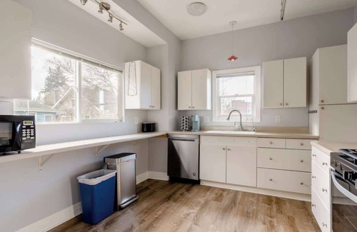 Hosford-Abernethy House | Private Portland Group Getaway - Sleeps 12