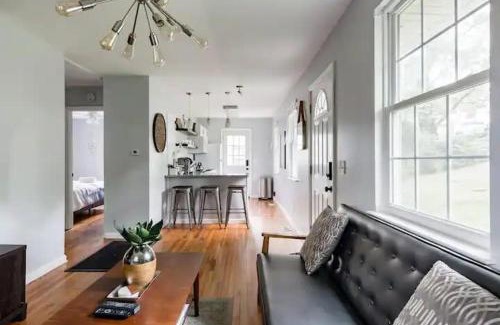Shelby Hills House | Private prime new renovated E Nash - 5 min to DT