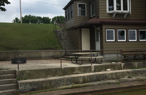 Kiel Cottage | Private property on Wilke Lake